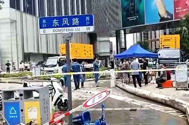 泉州昌盛工程施工管理有限公司排涝突击队在排涝现场